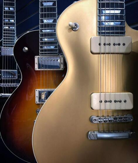 Pick a guitar, the basics are to clearly distinguish the volume, sound quality and tone
